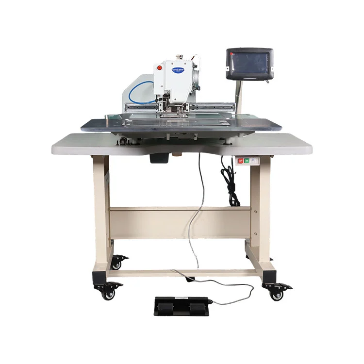 Macchina per cucire cappelli