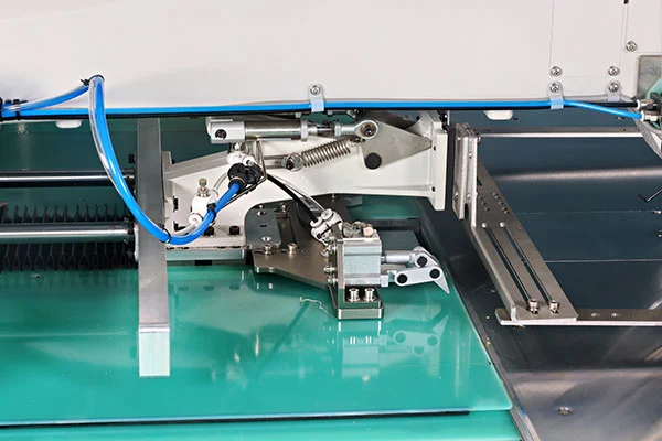 Heavy Duty Sewing Machine
